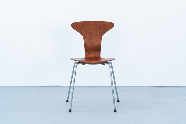 Arne Jacobsen | model.3105  Mosquito Chair