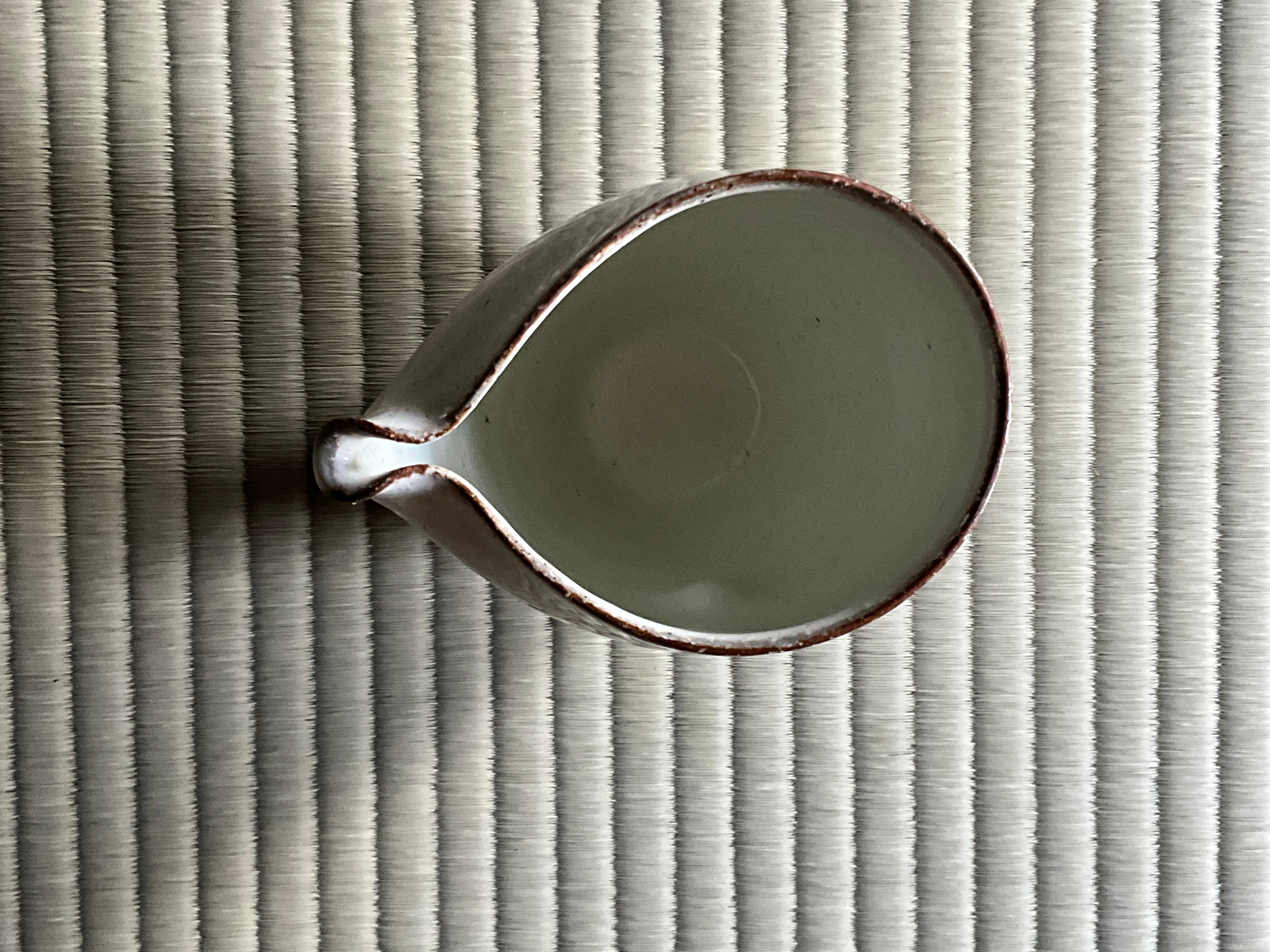 白泥片口酒器 小 | ohmitogei