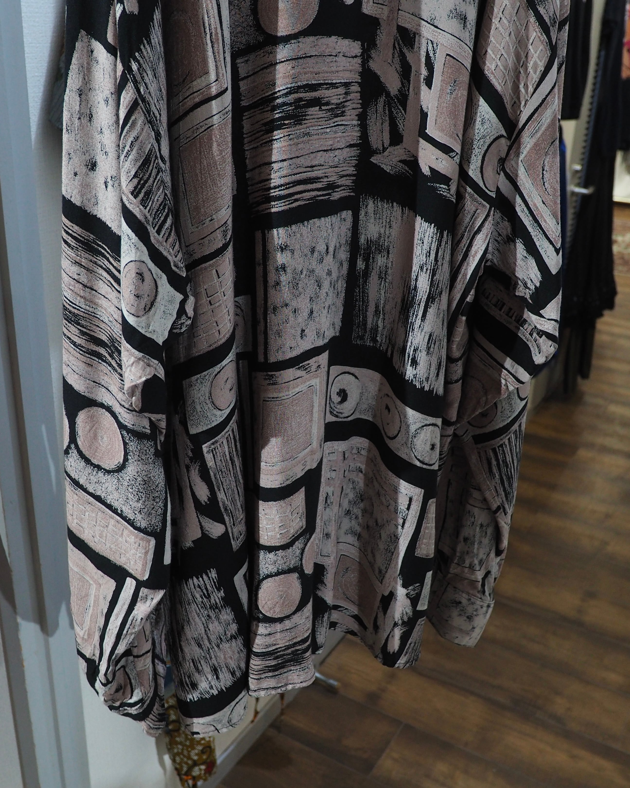 1980 - 90s " Made in USA " Black mode Chaos pattern vintage Drape loose Rayon shirt