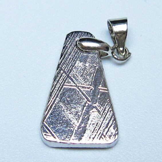 ギベオン ペンダント 隕石 メテオライト 一点物 メール便可 112-13403