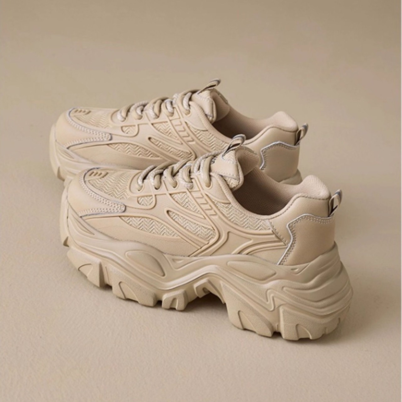 ローカット ボリュームソールスニーカー H0026