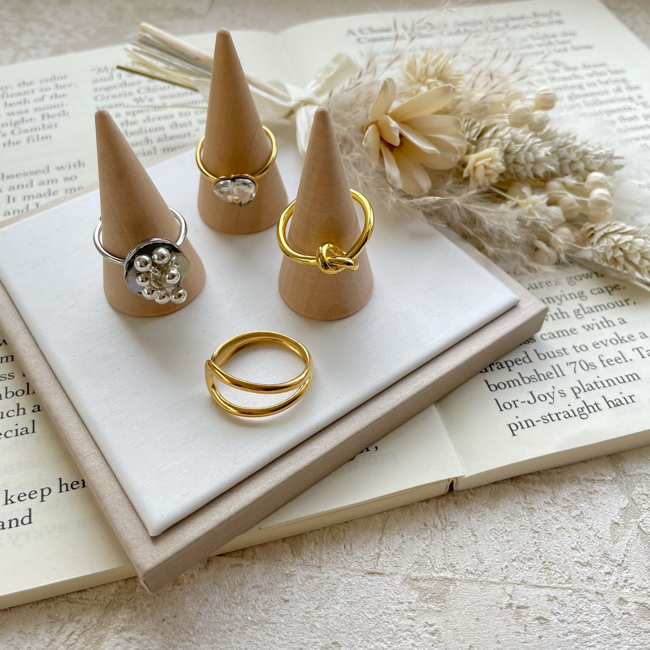 【3個】期間限定予約販売♪ウッドリングスタンド ベージュ