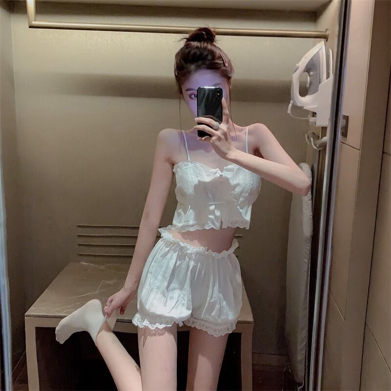 レースホームセットベストサスペンダーパジャマ女性2020年夏新しいショーツ薄いセクシーなアイスシルクツーピーススーツ ブラックストロベリース34506753464