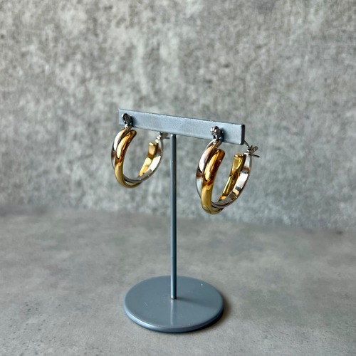 bi-color hoop pierce