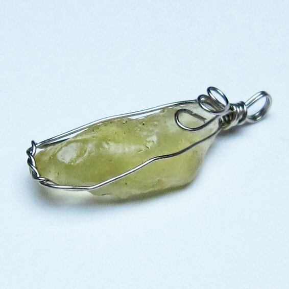 リビアングラス ペンダント 一点物 メール便可 112-13656