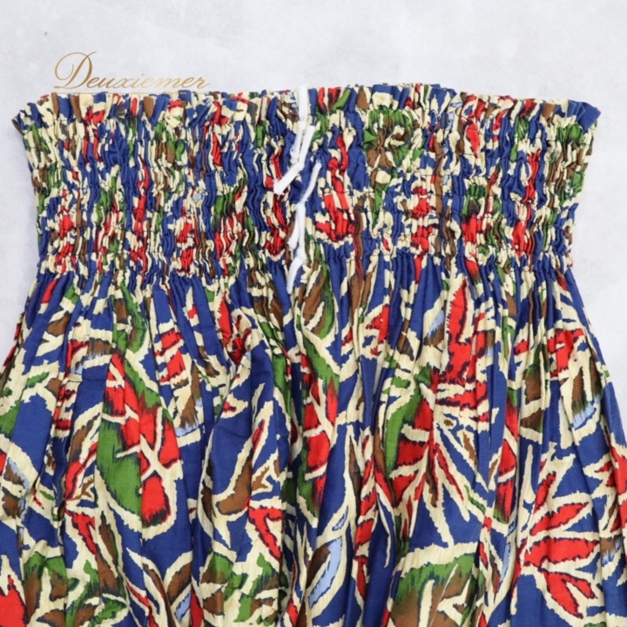 フラダンス 衣装 パウスカート ブルー系 バードオブパラダイス柄 カラフル シングル 華やか 目を引く 紺 青 赤 緑 茶 ハワイアン アロハ ハワイアンプリント フラ ダンス レッスン 練習 エレガント 大人っぽい パーティー レディース かわいい