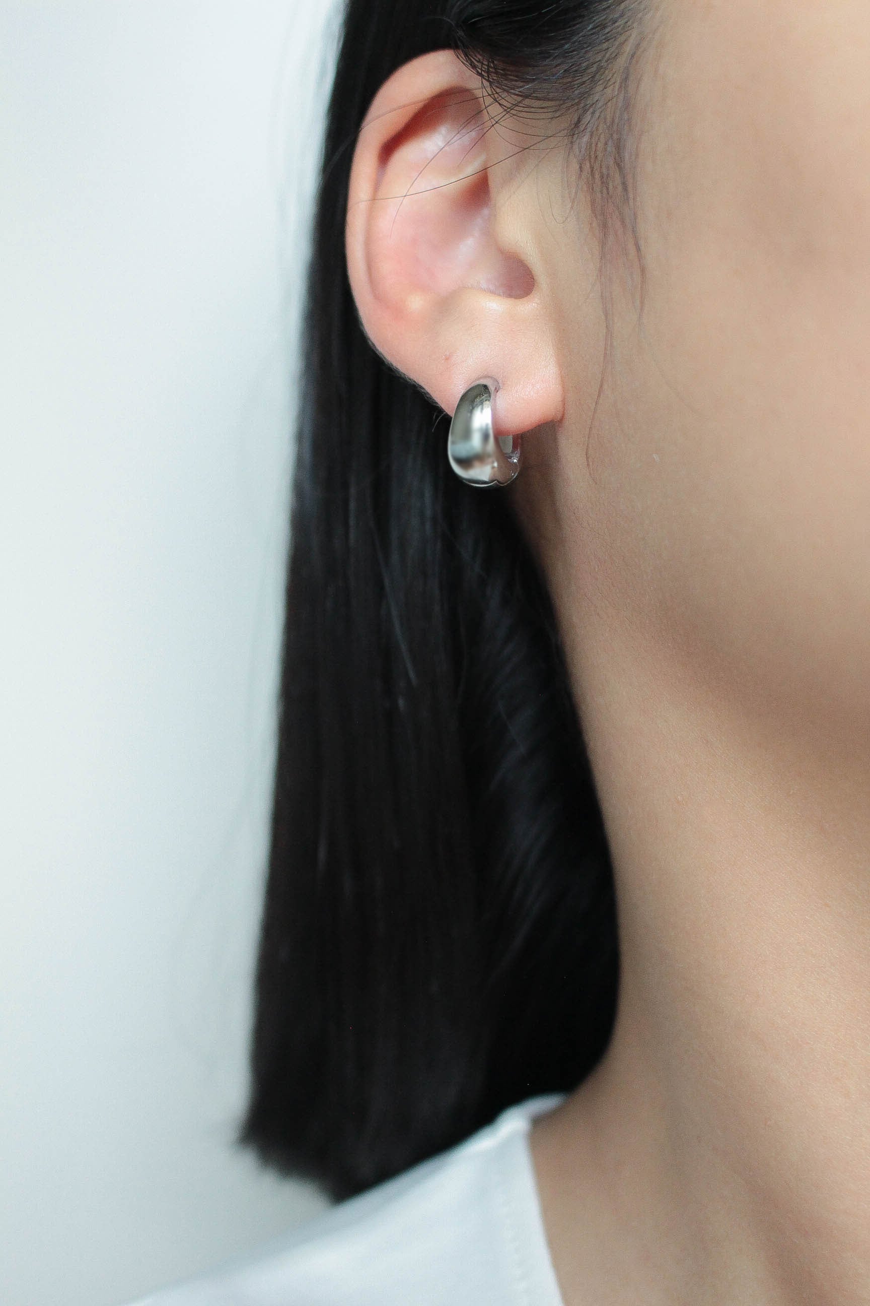 Drop Hoop Earring | ebine(エビネ)|金属アレルギー対応アクセサリー
