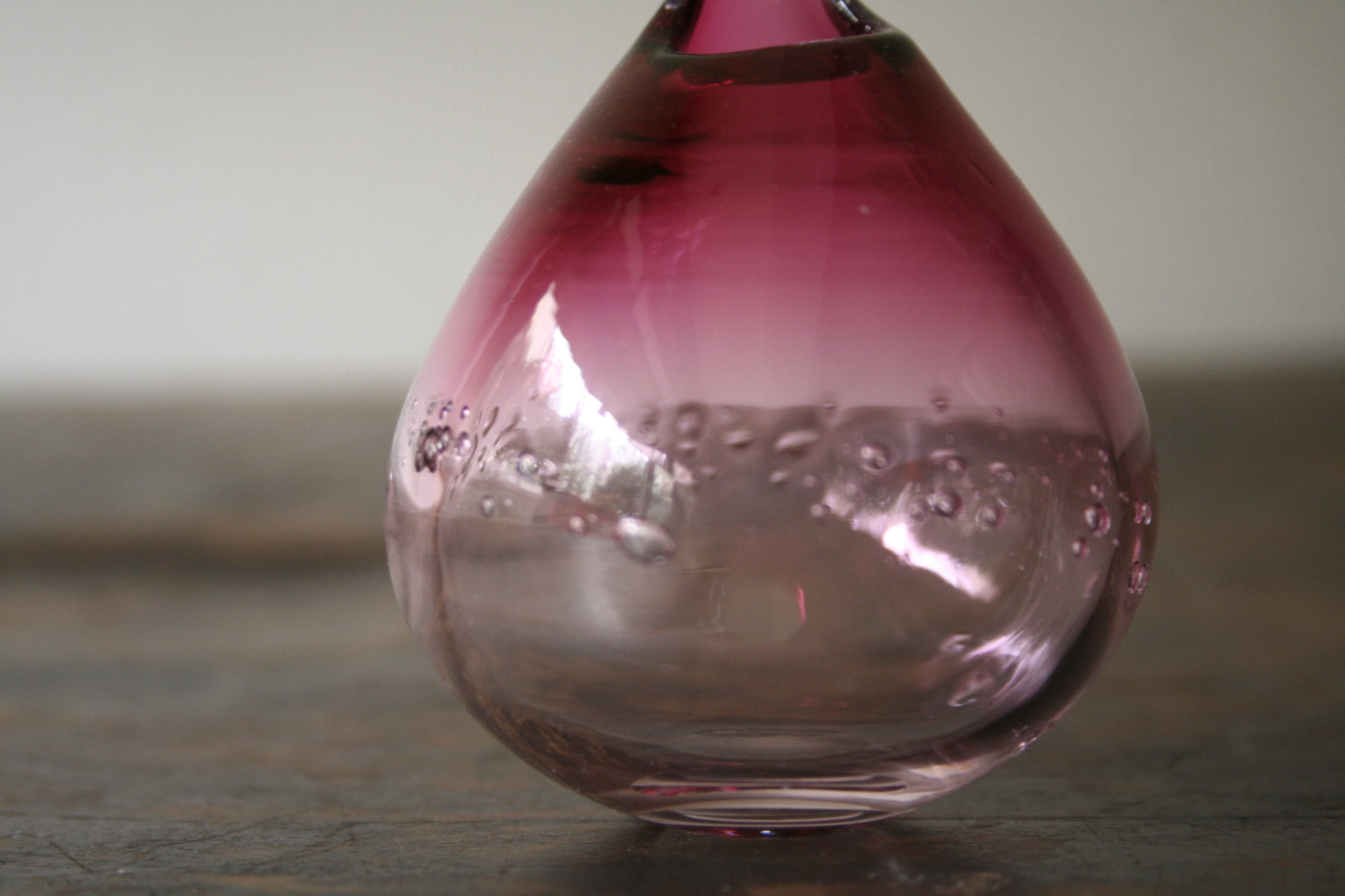 花器(高さ 9 cm)雫花器 ピンクS | TSUNE;田中恒子の器 オンラインストア