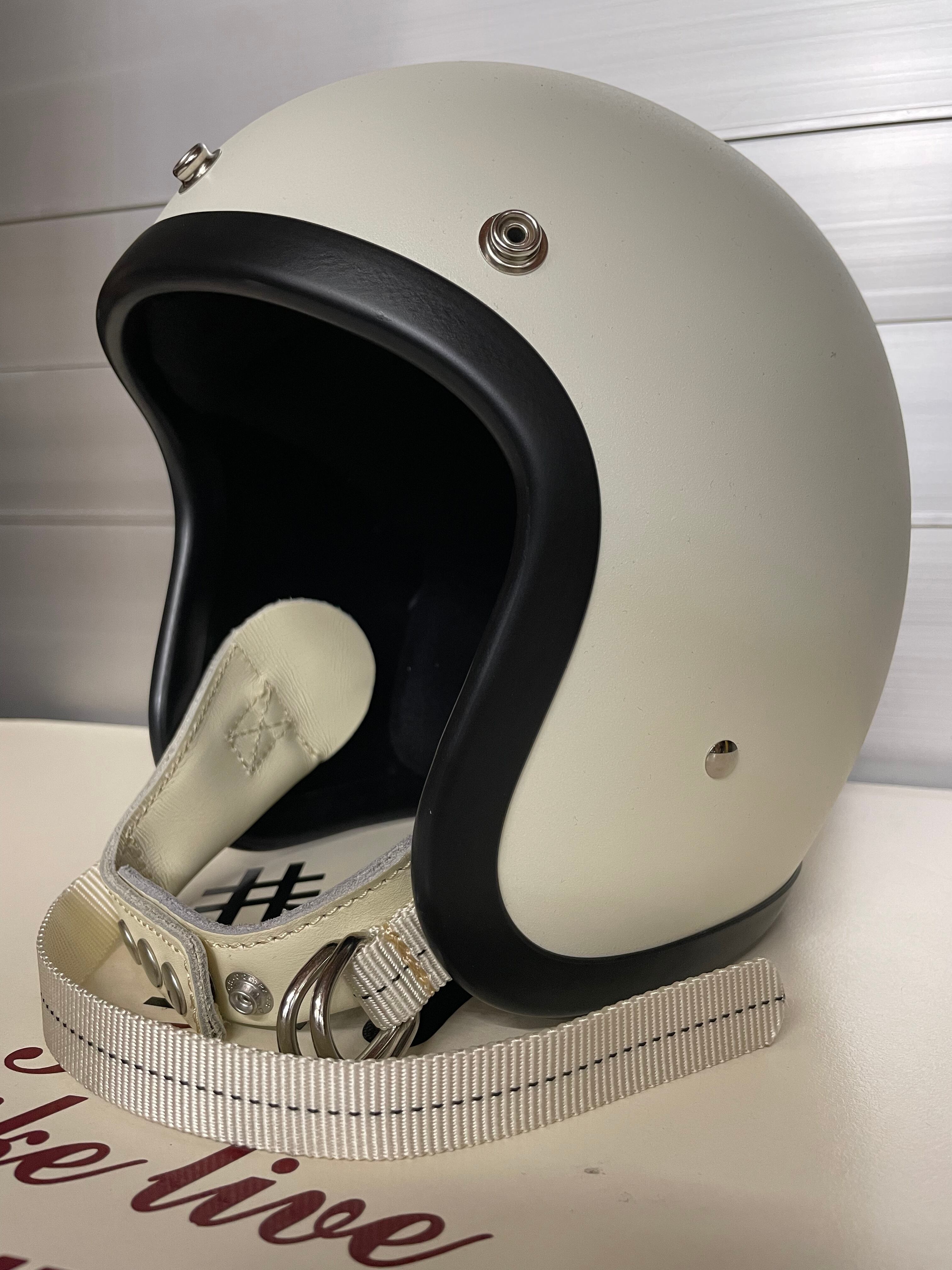 オーシャンビートル LAC マット アイボリー Wストラップ白‼️ 各サイズ  