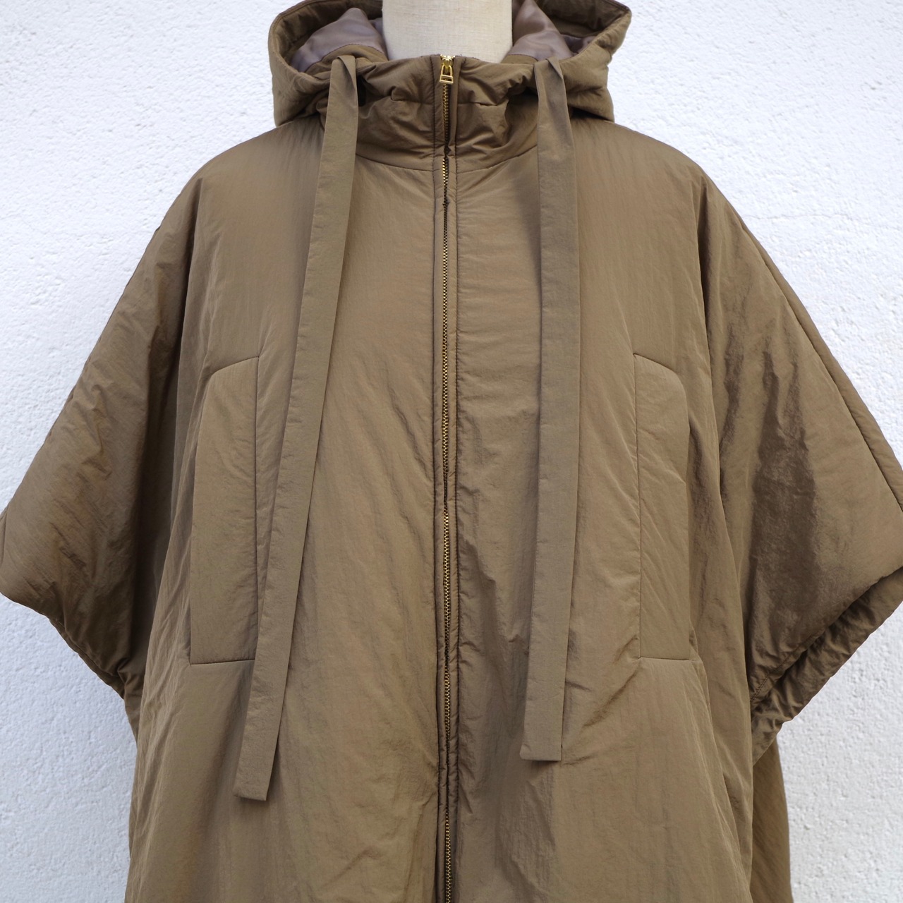 PROTAGONISTA 　Hooded Poncho