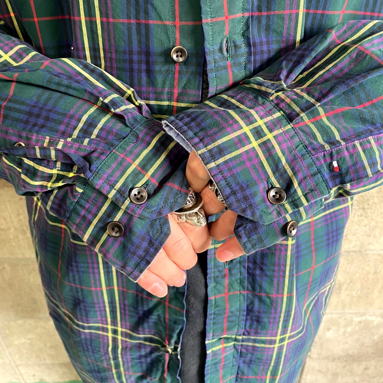 TOMMY HILFIGER トミーヒルフィガー チェック柄 長袖シャツ ボタン 
