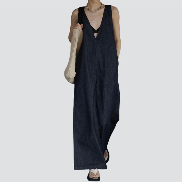 Deep V-neck salopette A00154