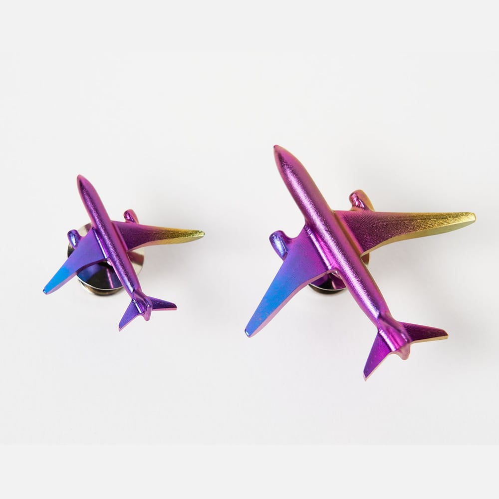 ハミルトン　飛行機　金属製模型　2機セットおまけピンバッジ付き ハミルトン 飛行機 金属製模型 2機セットおまけピンバッジ付き