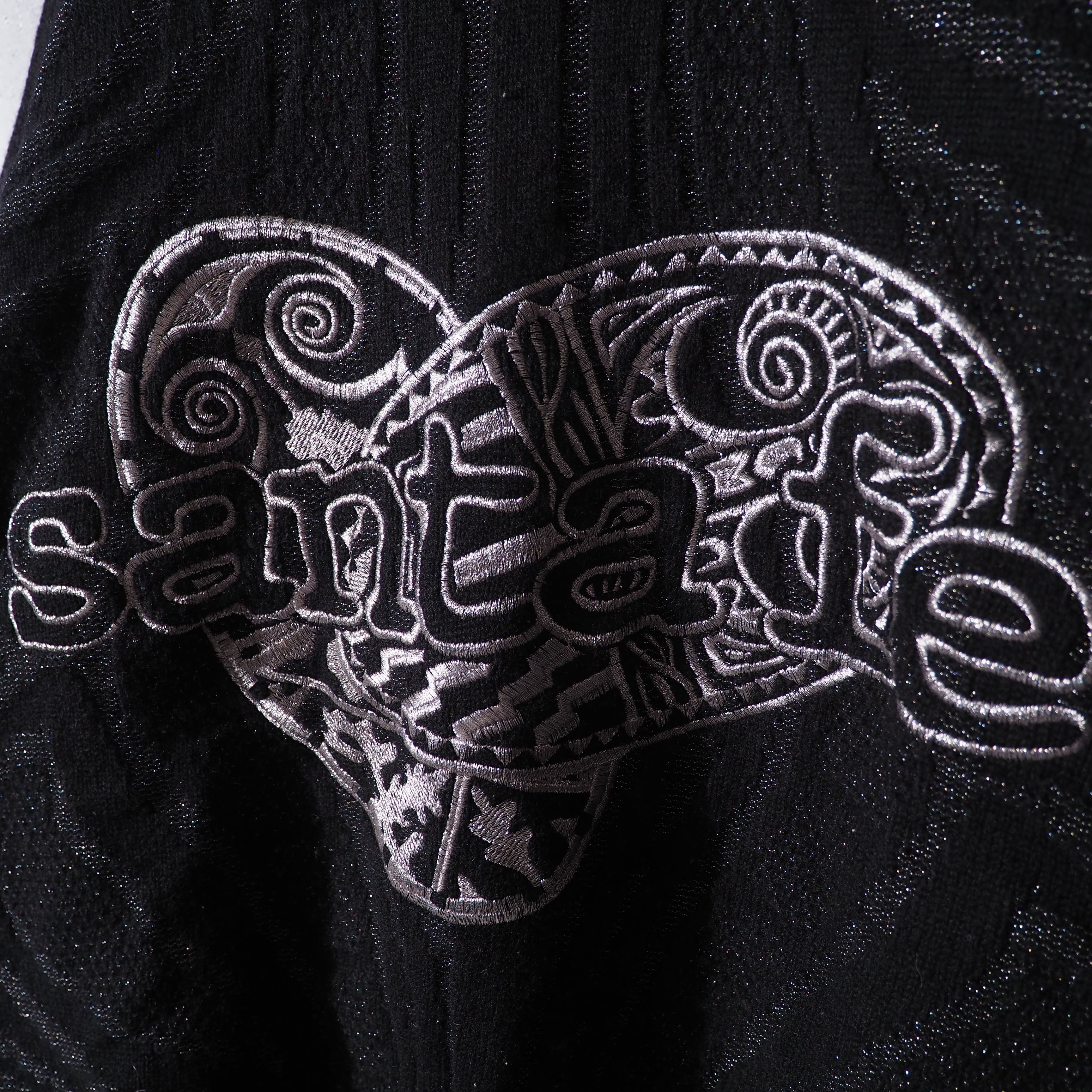 1990s ” santa fe ” Love logo embbossed 3D solid Design vintage loose knit