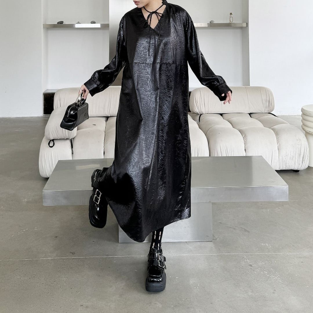 PUレザーVネック胸元リボンロングワンピース ON0762