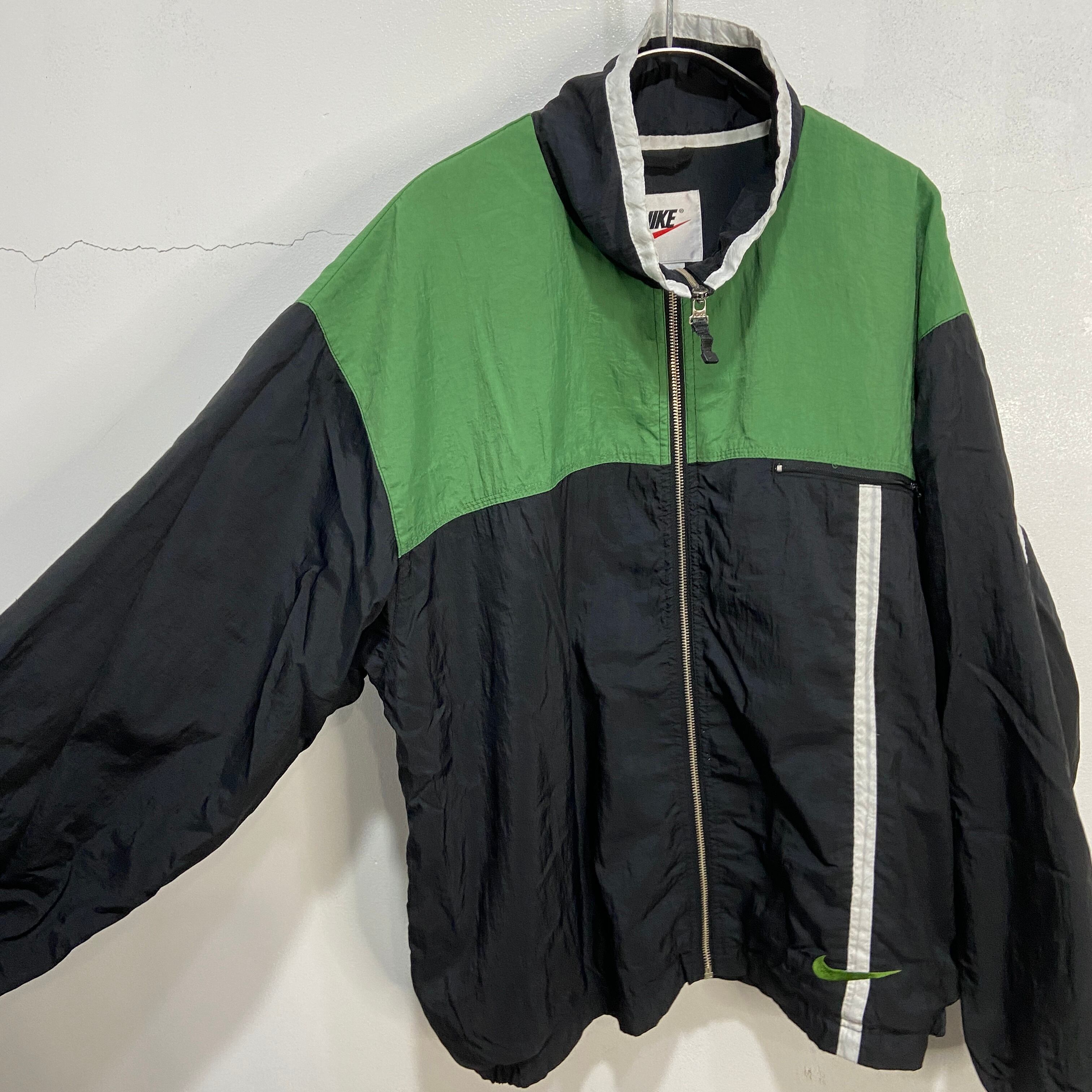 90s NIKE ナイキ ナイロンジャケット スウォッシュ 白タグ 緑 黒 90s NIKE ナイキ ナイロンジャケット スウォッシュ 白タグ 緑 黒