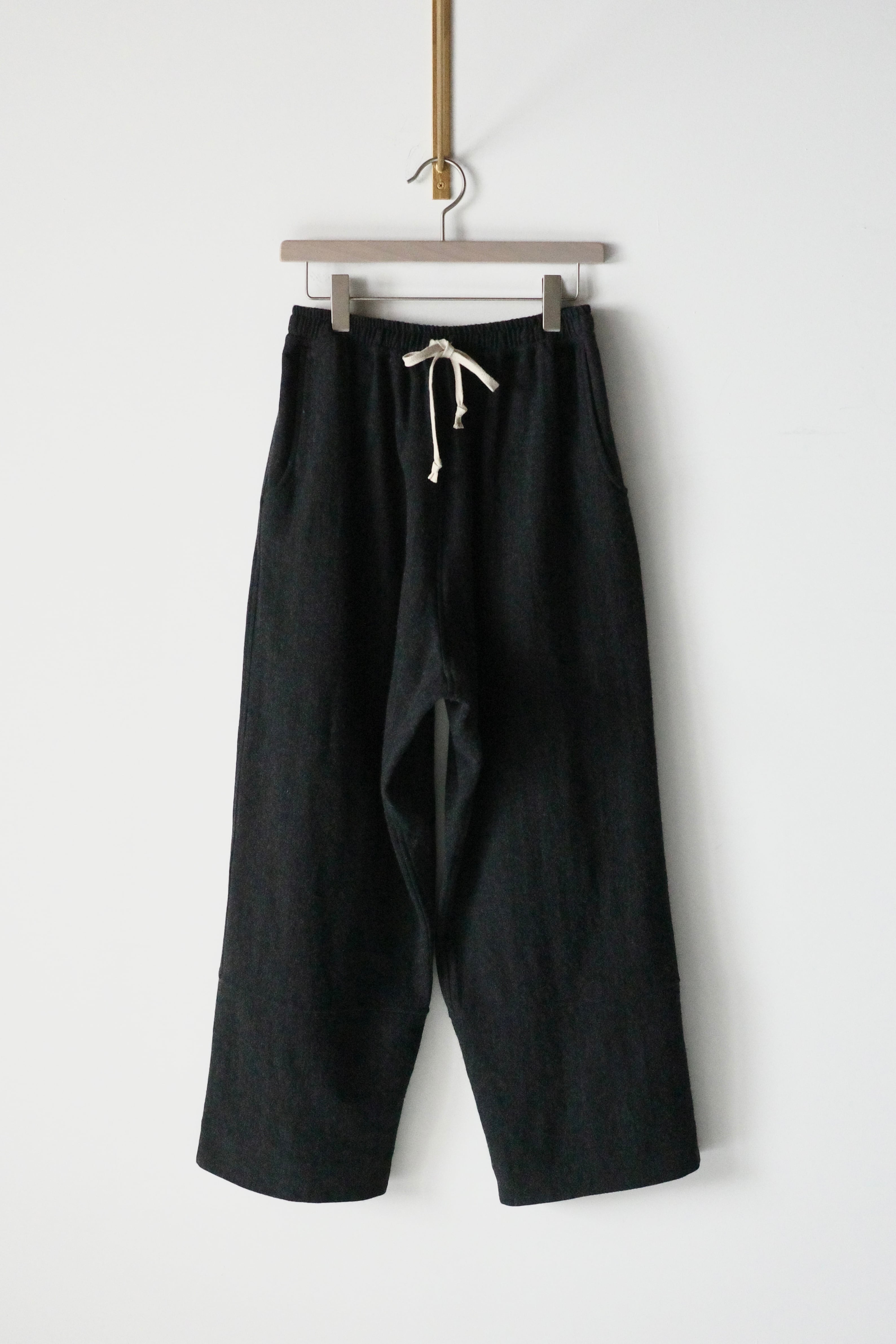 O project【PLAIN TROUSERS - CASHMERE BLEND FLANNEL -ANTHERACITE-】