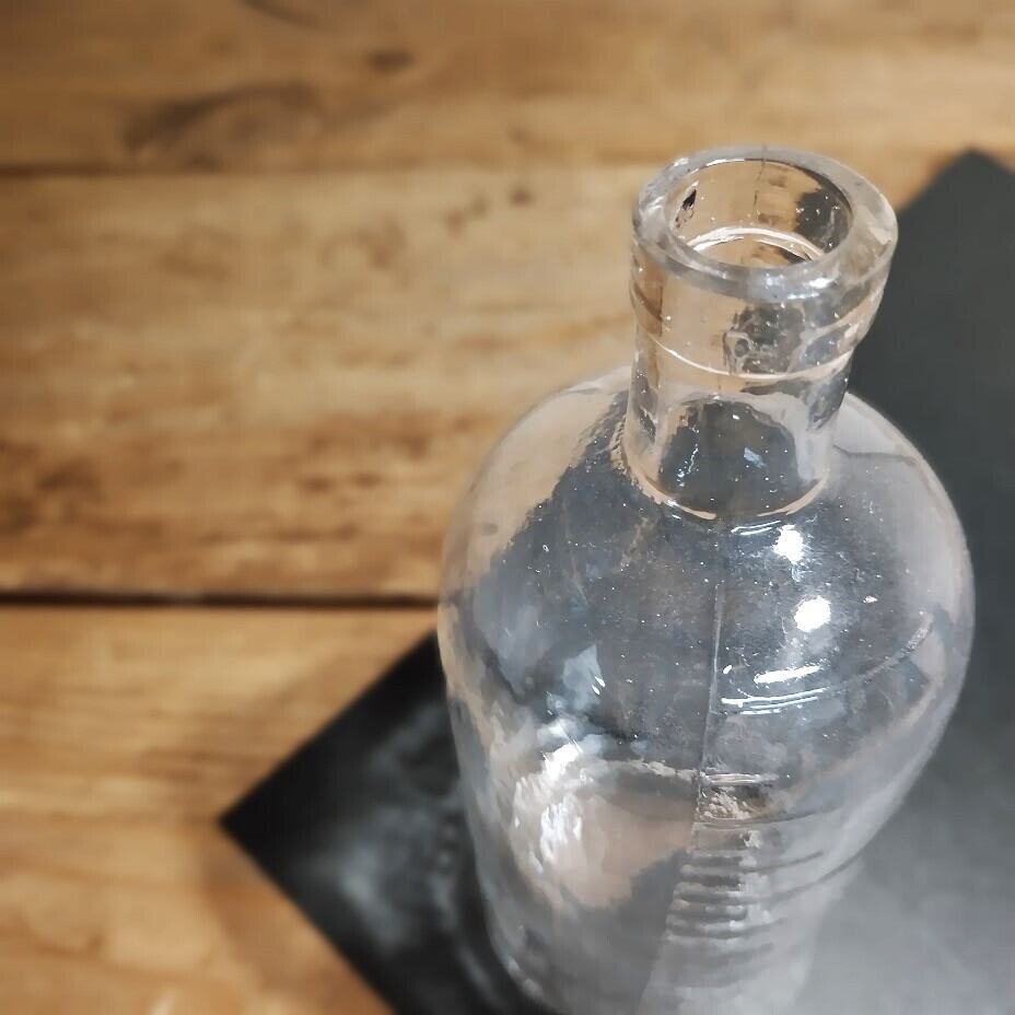 目盛り付き薬瓶｜一輪挿しにも | 伏見屋ガラス店