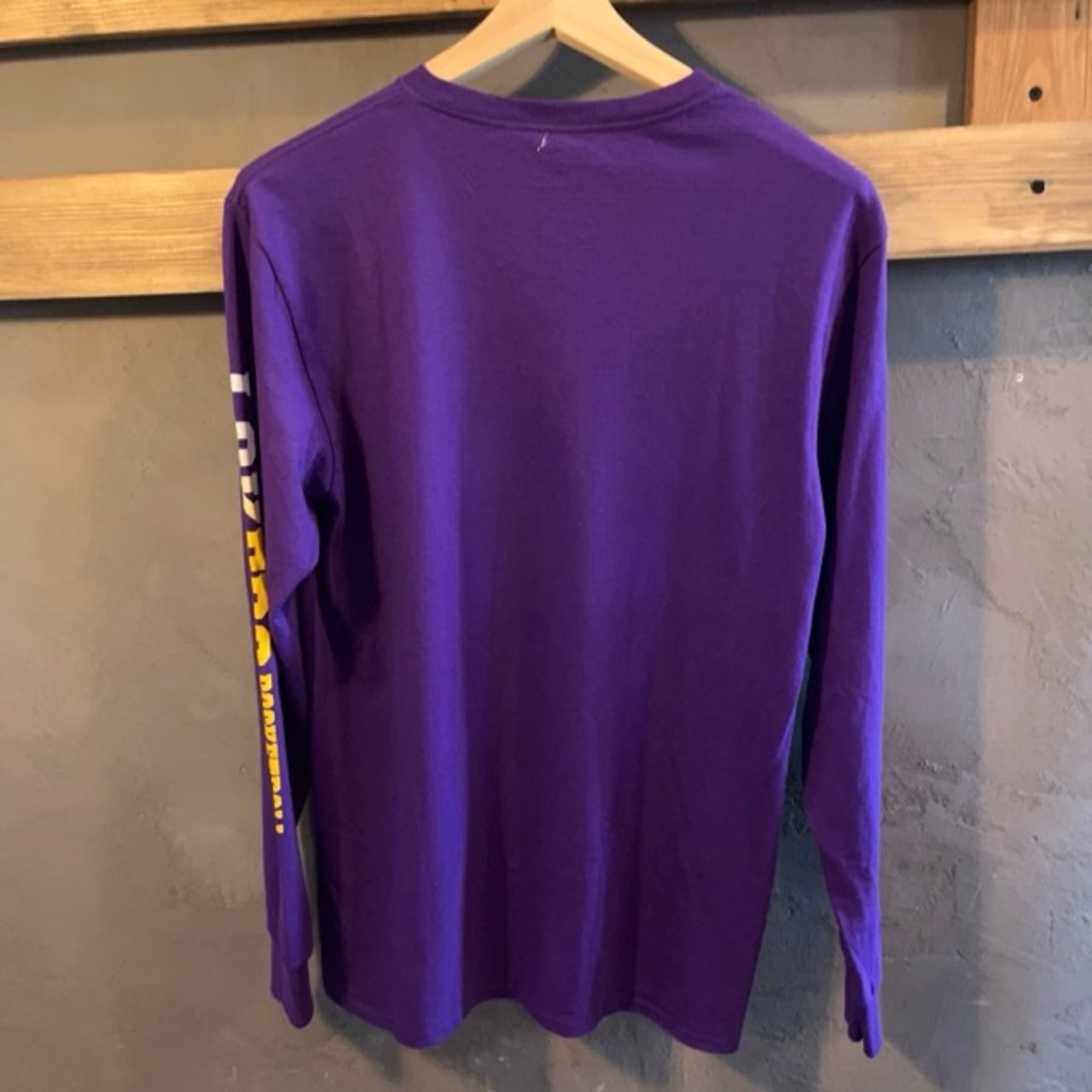 LOS ANGELES LAKERS ロゴプリント 長袖Tシャツ（ロンT