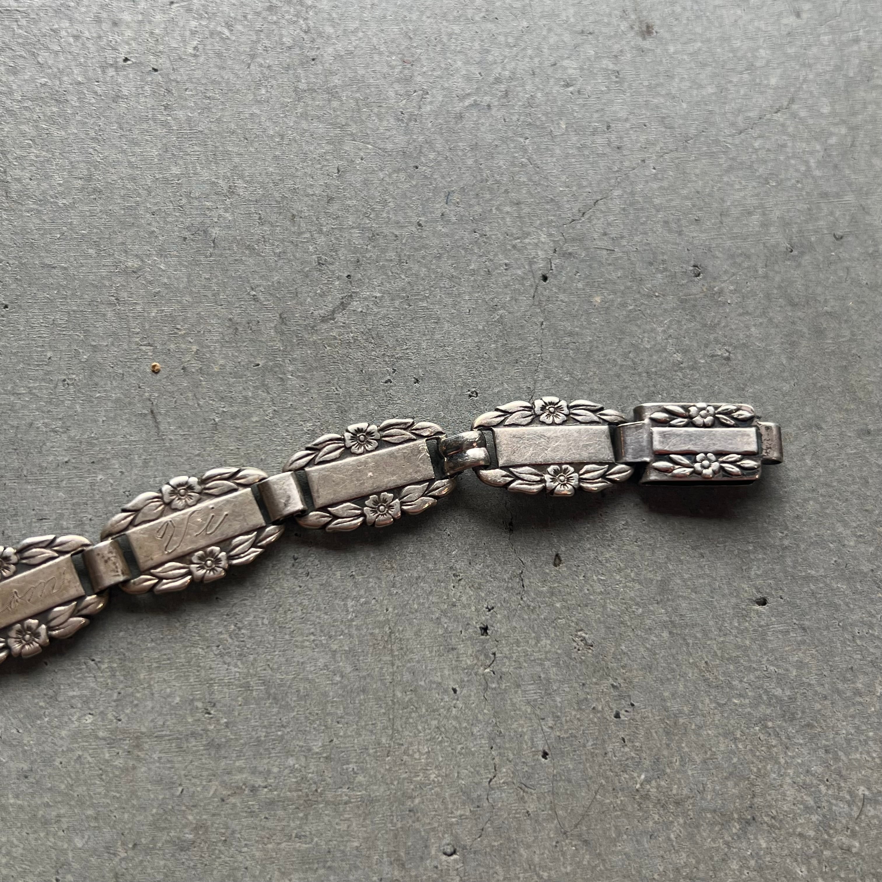1940s WW2 SWEET HEART JEWELRY BRACELET | BUFF STOCK YARD