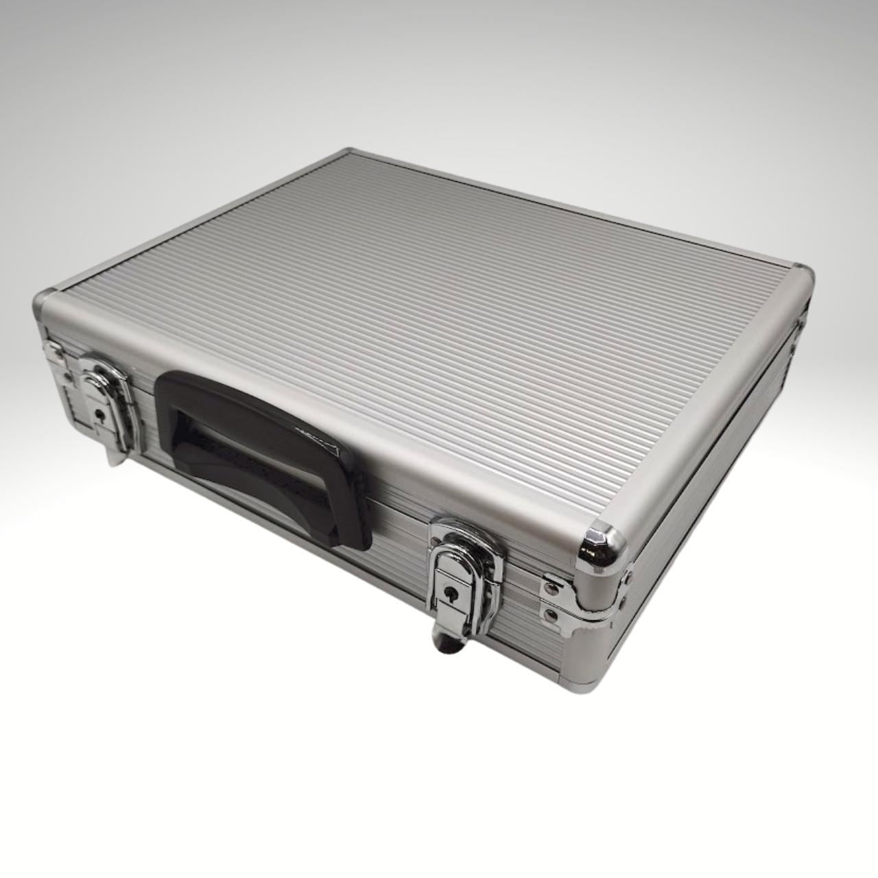 ３連アタッシュケース (Aluminum case for 3 PSA cards)