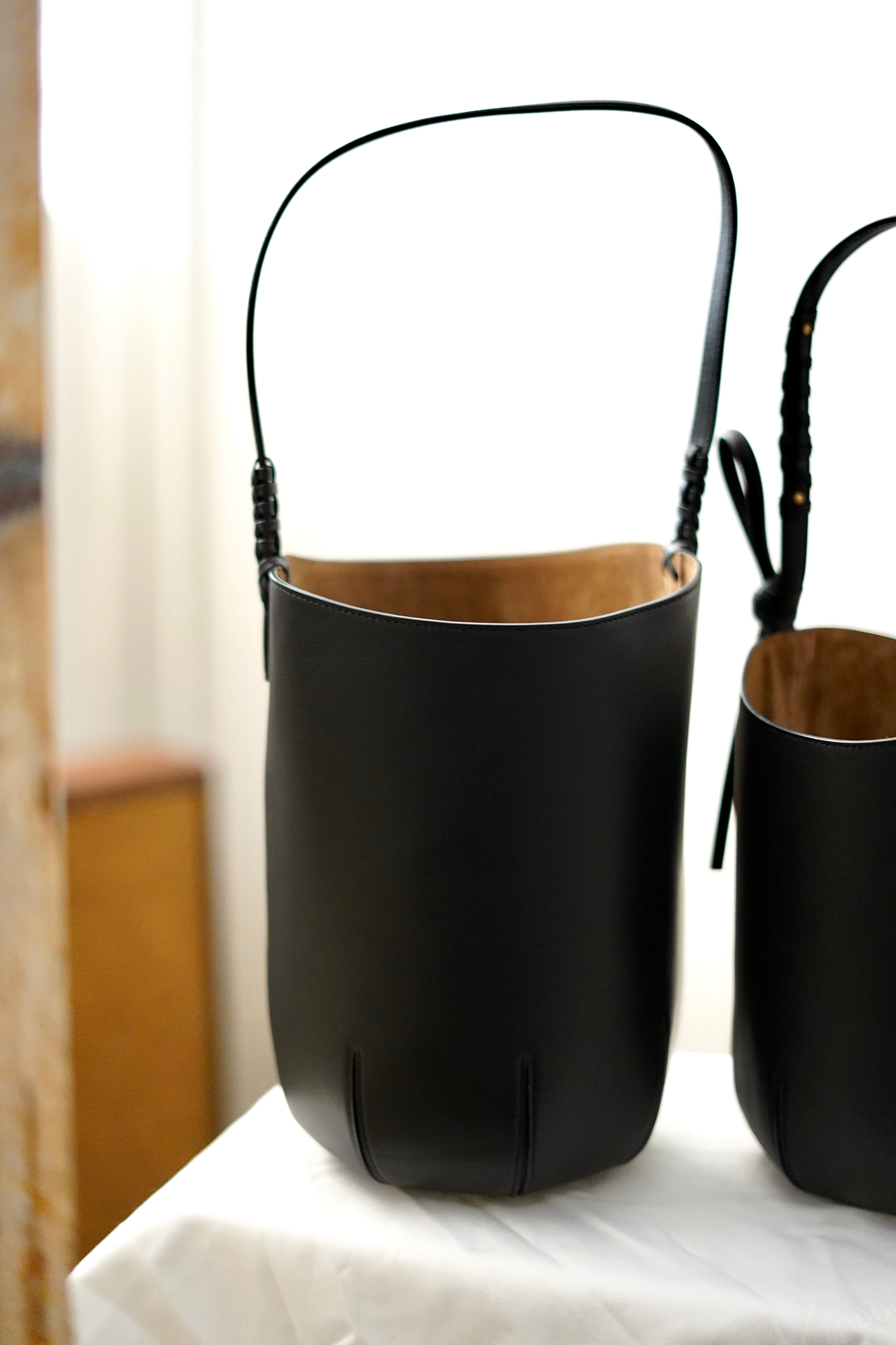 Mame Kurogouchi with Tsuchiya Kaban Mサイズ Mame Kurogouchi / Tsuchiya Kaban Bucket Bag M ( BLACK ) | JUQUI Online