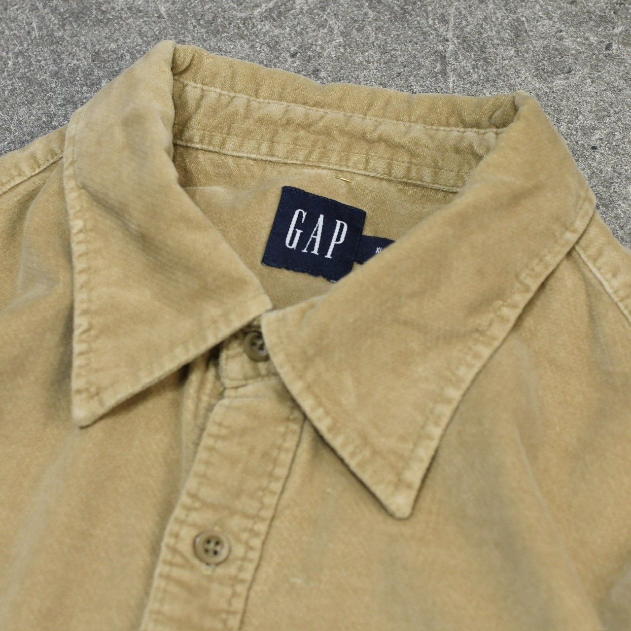 GAP double pocket velour shirt