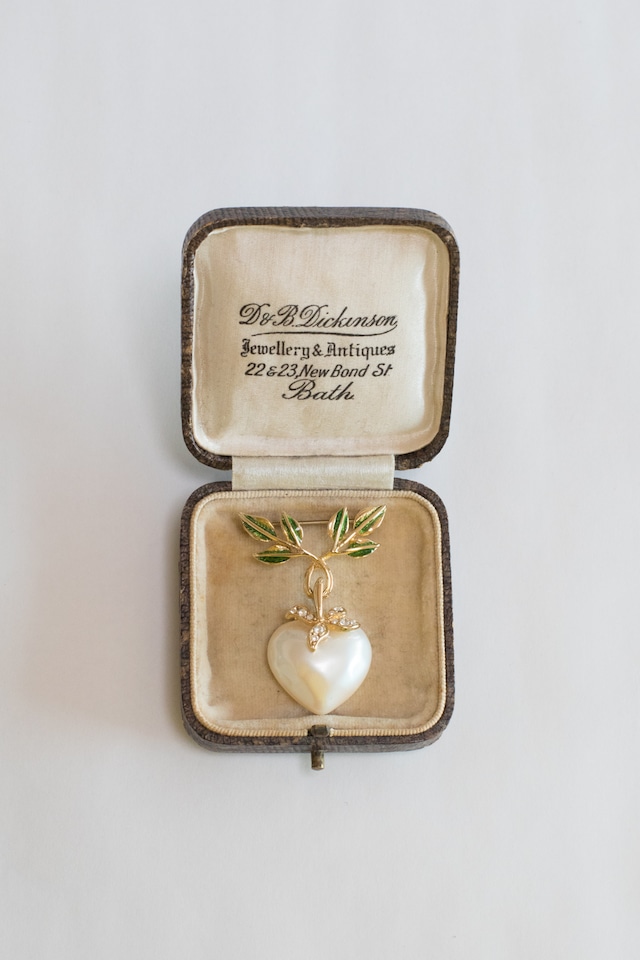 【Run Rabbit Run Vintage】JOAN RIVERS Heart fruit brooch