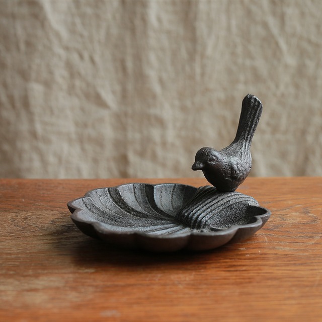 小鳥が住んでいる小物入れ 6