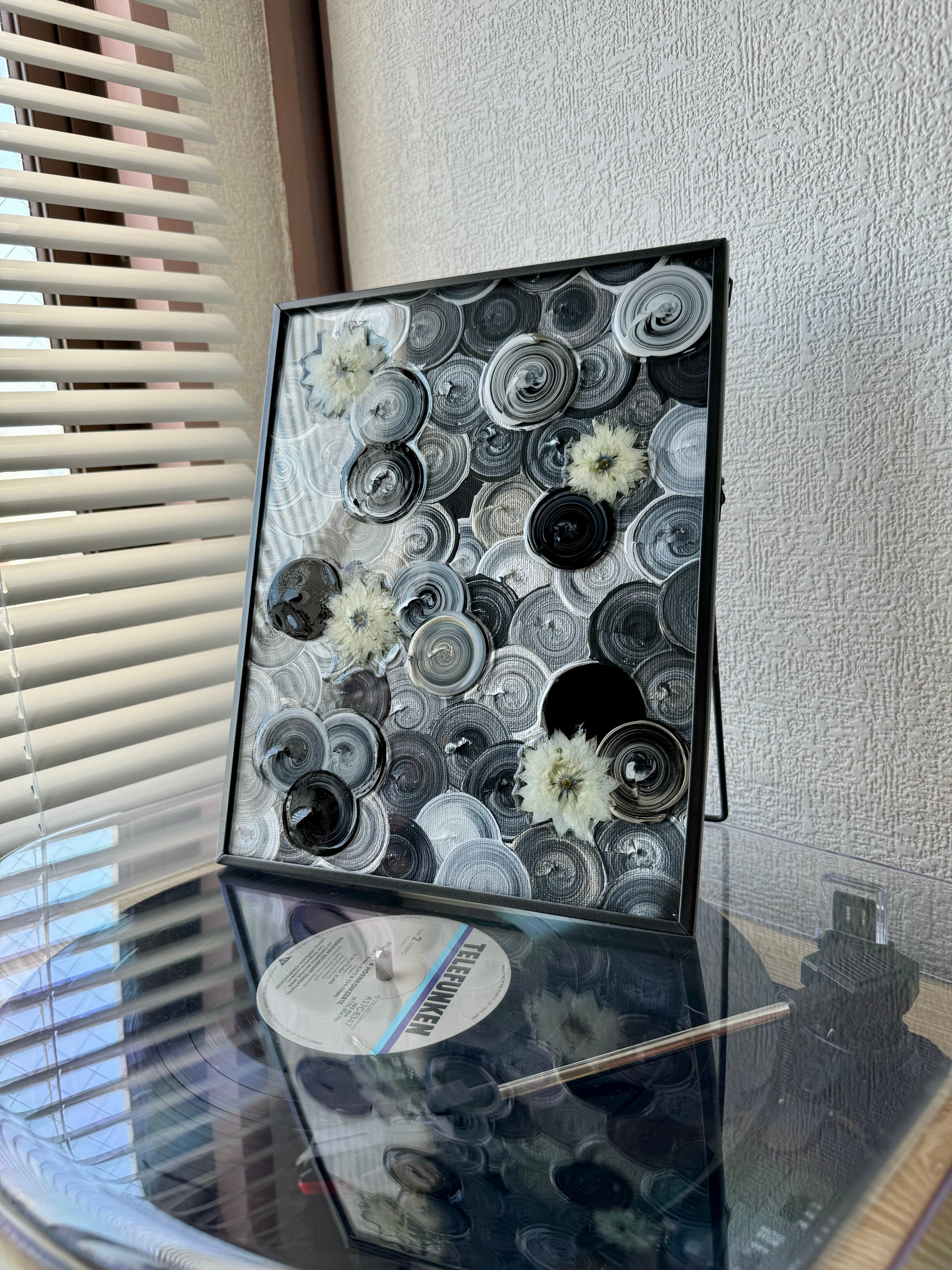 No.0106 | 渦を11年描いてる人