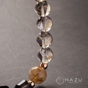 上品さと強さを纏う芯ある輝き［アイリススモーキーシトリン／アイスオブシディアン／ルチルクォーツ／水晶］