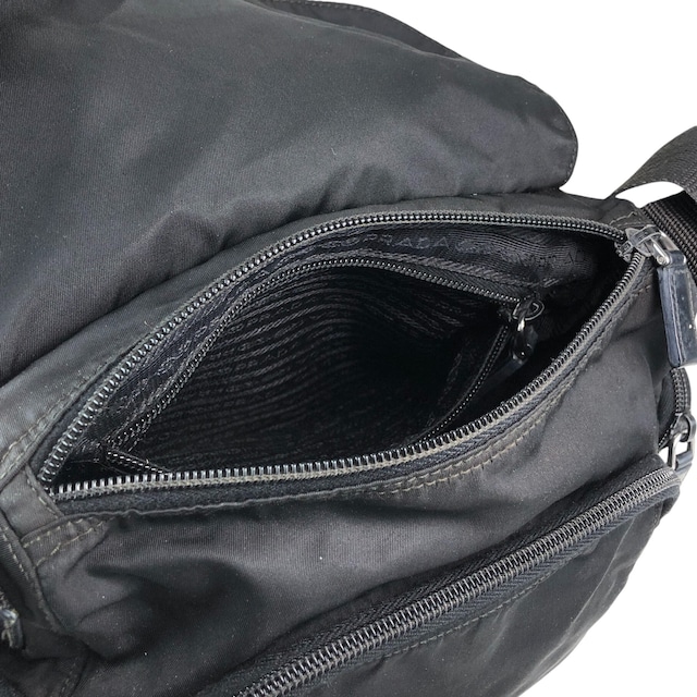 PRADA プラダ ショルダーバッグ ブラック トライアングルロゴ ナイロン フロントバックル サイドポケット vintage ヴィンテージ オールド 75anhg