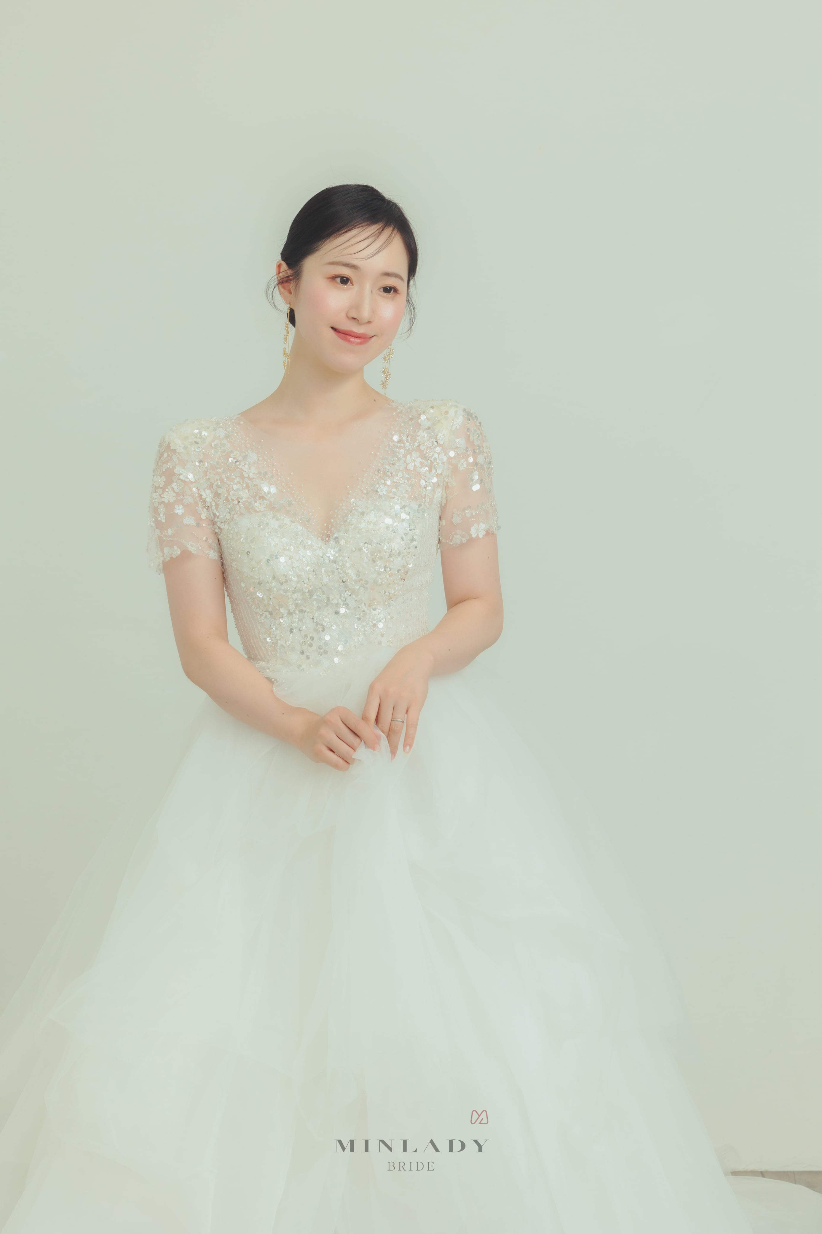韓国スタイル キラキラ ウェディングドレス | MINLADY BRIDE