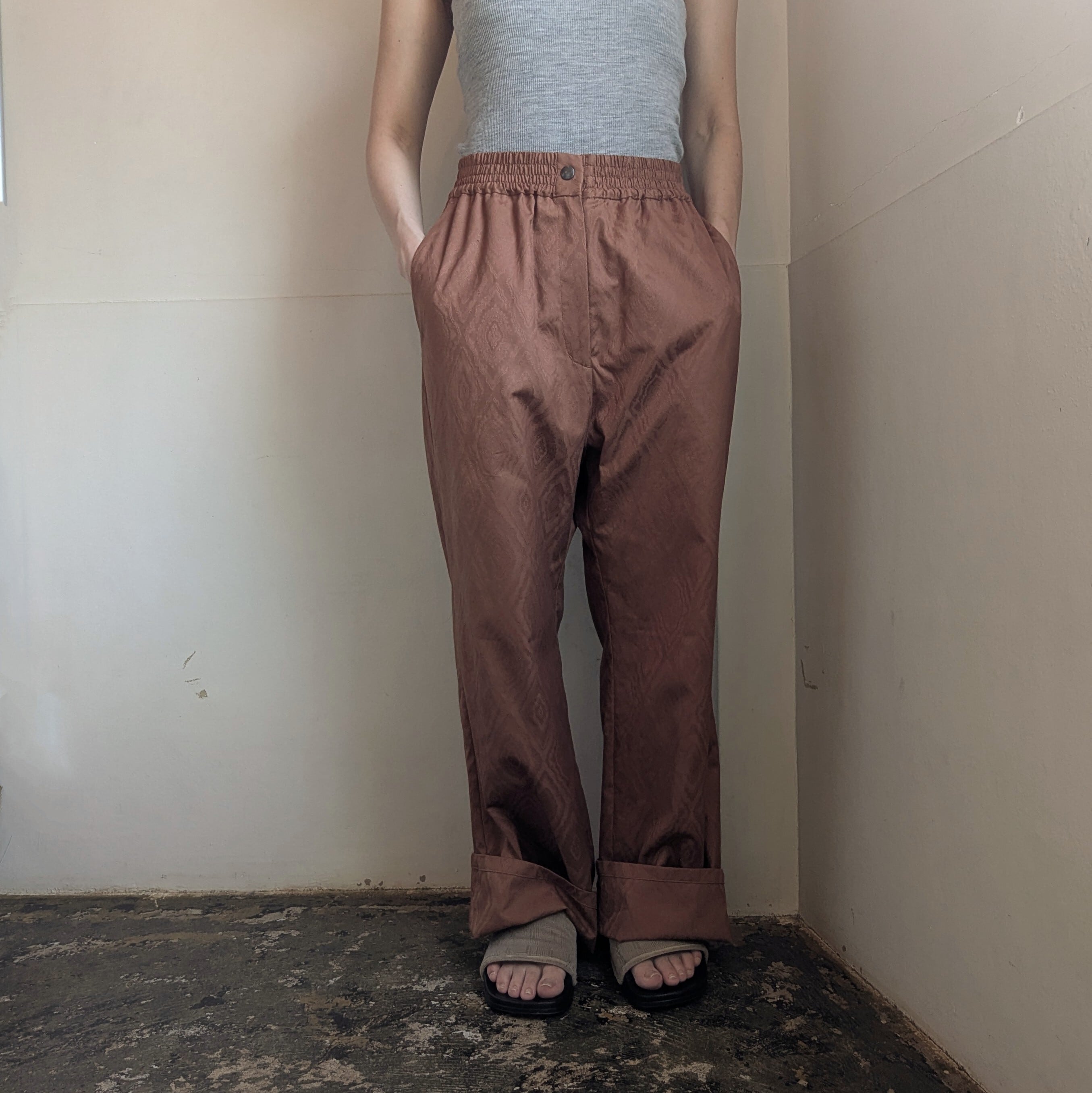 ③サイズ［ M53. ］エムゴーサン /   ジャガードストレートパンツ /  BROWN