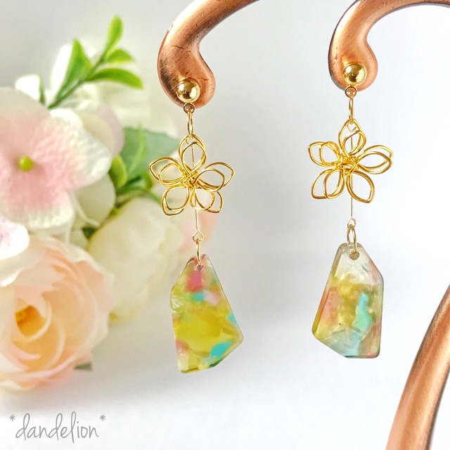 ~極小花~氷のかけらマーブルピアス/イヤリング