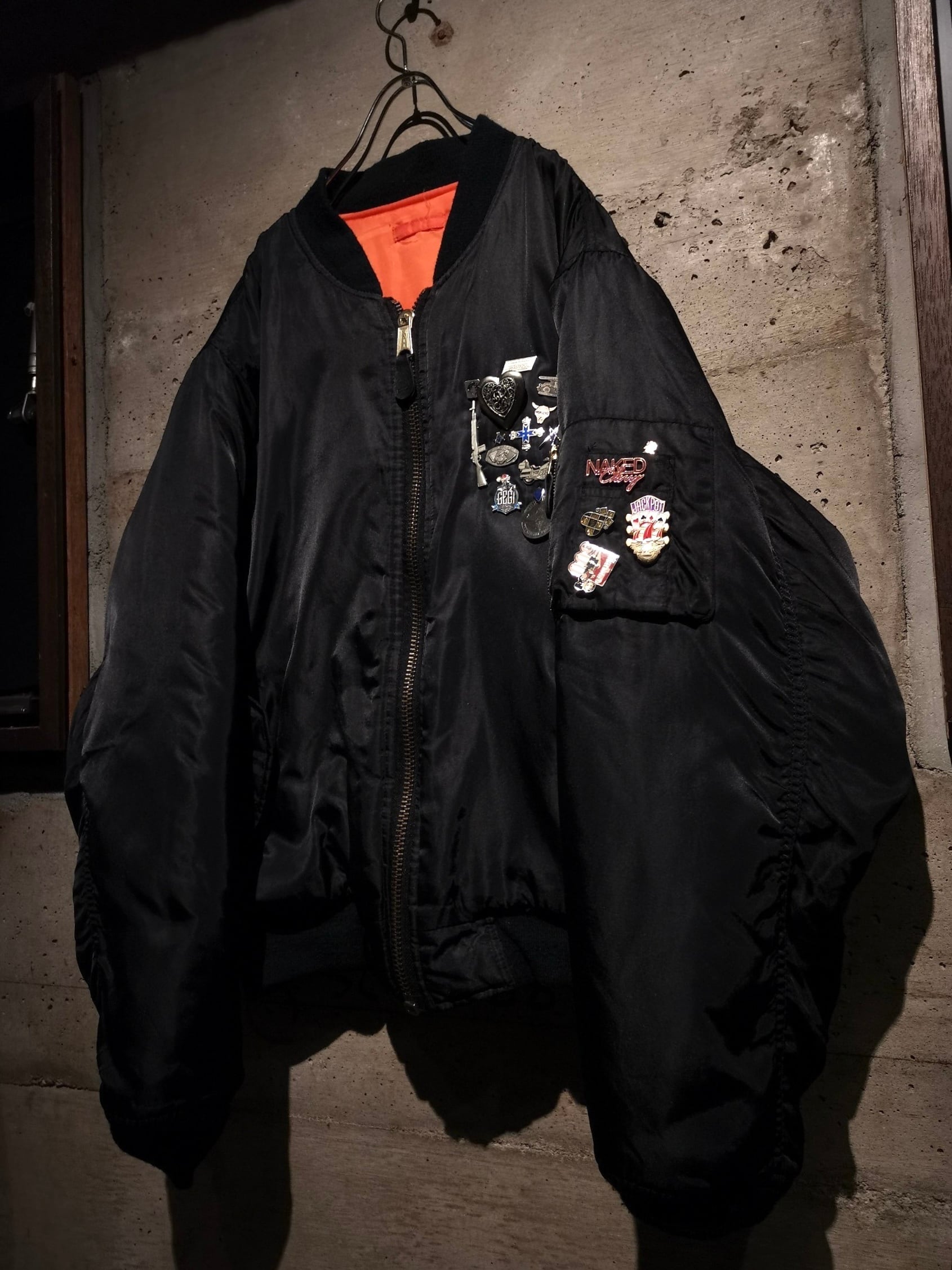 Caka】Vintage Pins Custom MA-1 Flight Jacket | Caka(カカ）下北沢