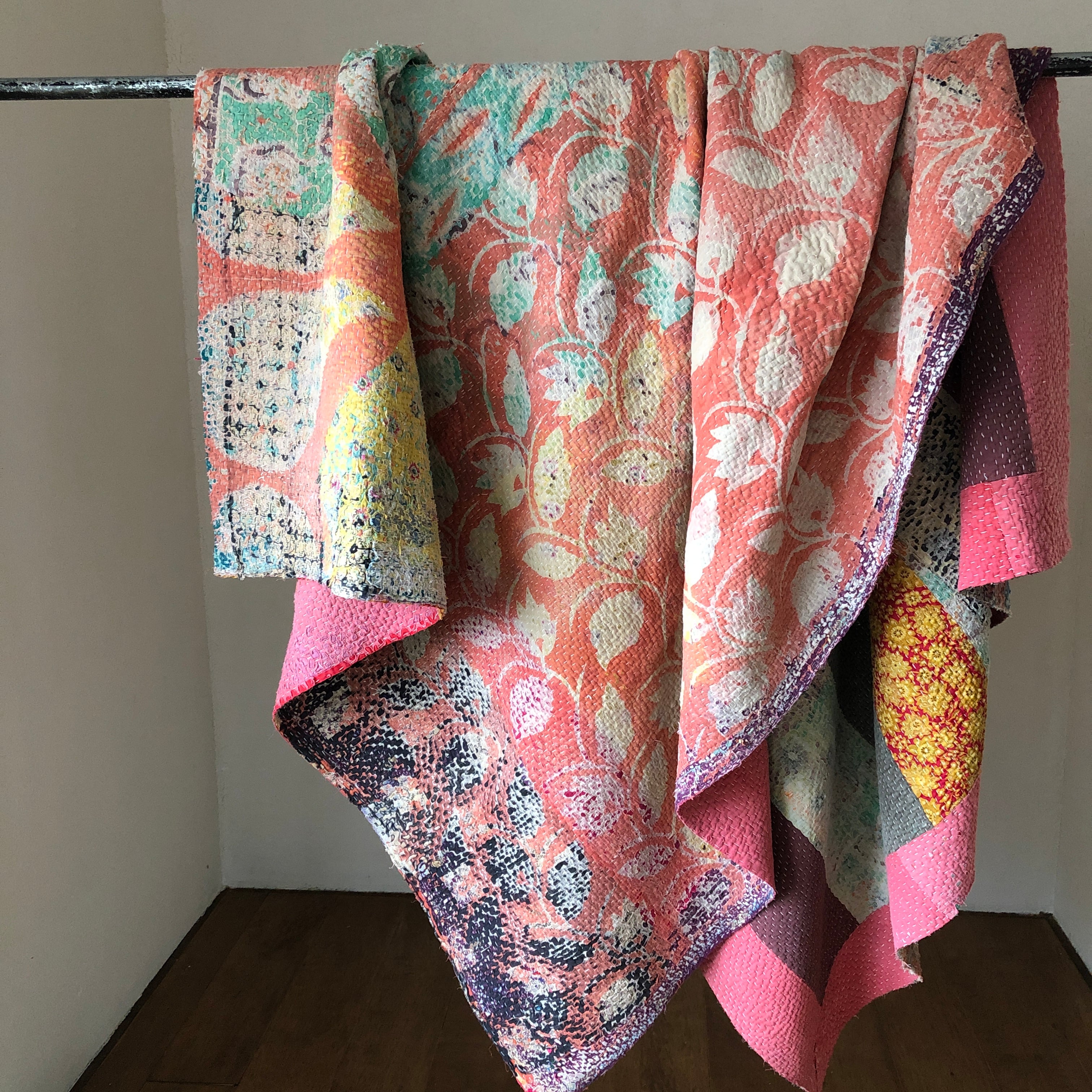 Vintage pink patchwork kantha quilt カンタキルト ラリーキルト