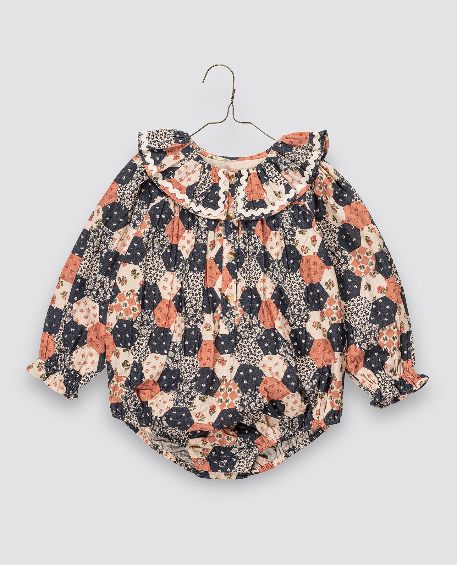 送料無料 Little Cotton Clothes/Emilie romper Patchwork Floral
