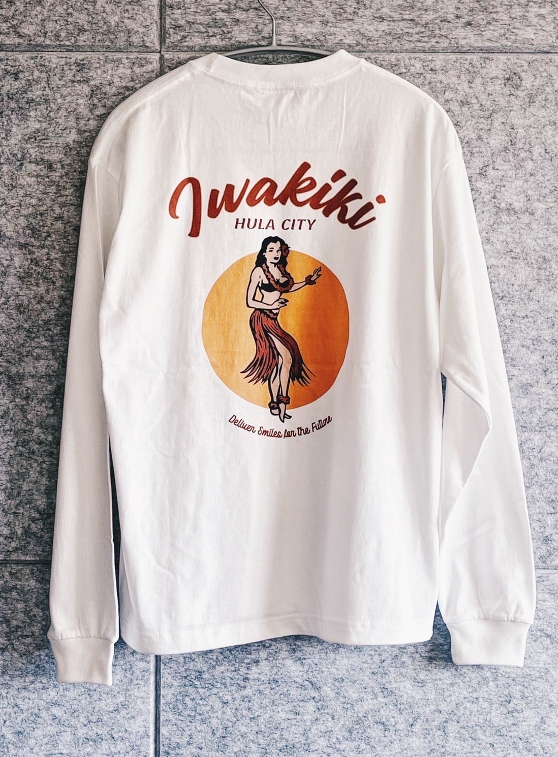 Iwakiki ロングスリーブTシャツ | yourmood Iwakiki ロングスリーブTシャツ | yourmood