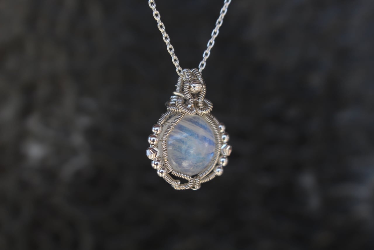 Rainbow moonstone silver925 wire wrapping  pendant