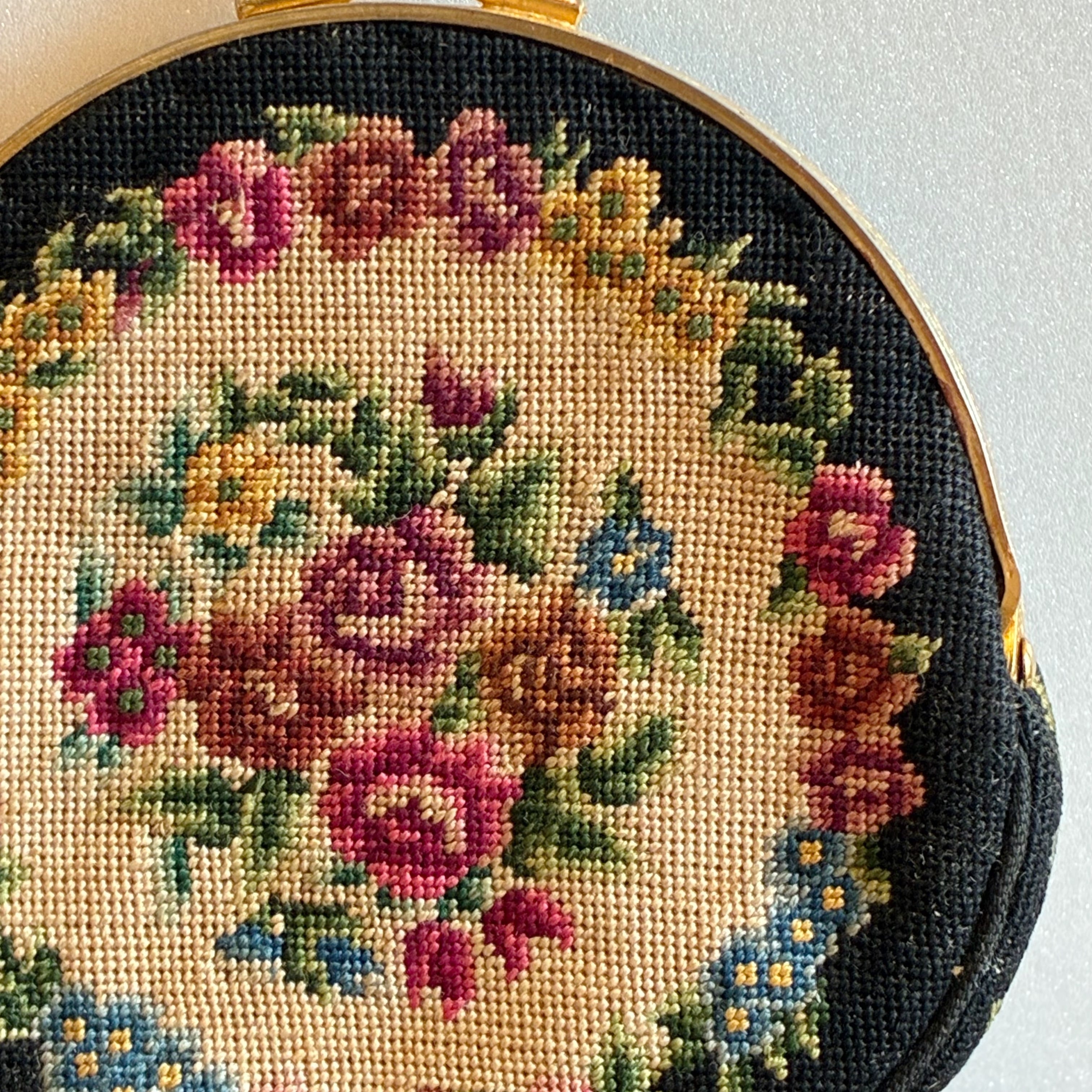 プチポワン刺繍のがま口 | POTLATCH