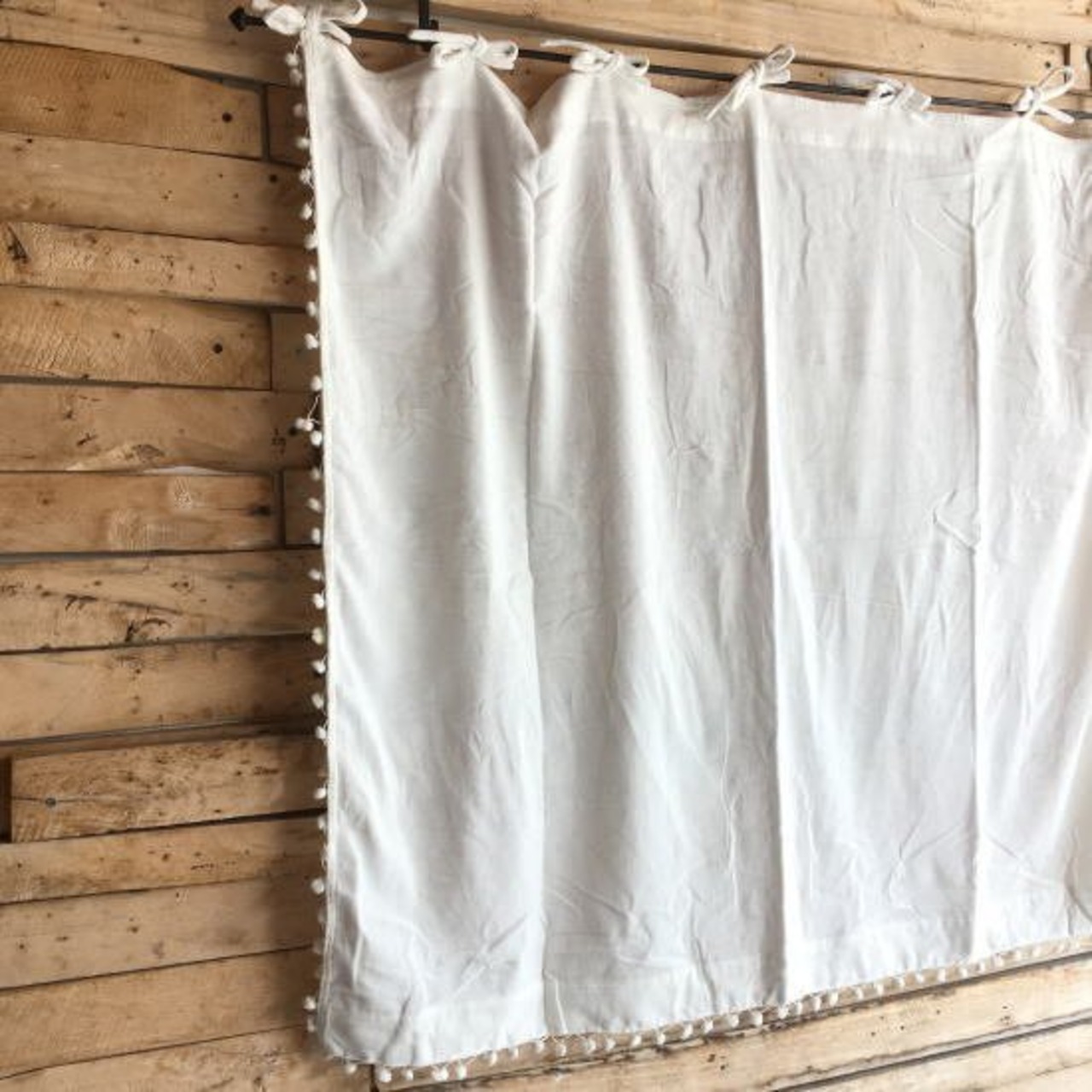 TOPANGA Homefurnishing　 コットンベルベットポンポンカーテン　W105xH100cm