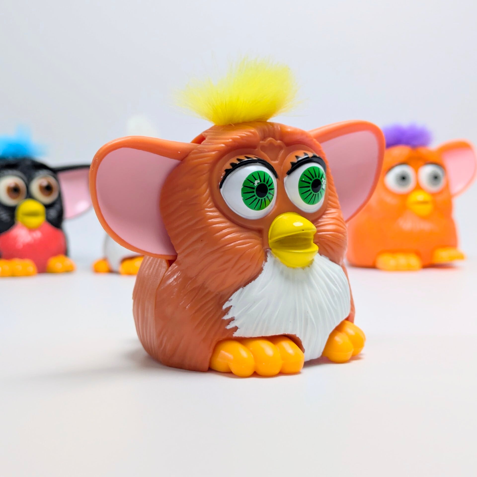 ☆ VINTAGE1998 ☆【 McDonald's × Furby ( ファービー )】 1998年マクドナルドミールトイ『キャメル イエローヘアー』ハッピーミール　〚アメリカン雑貨 アメトイ〛