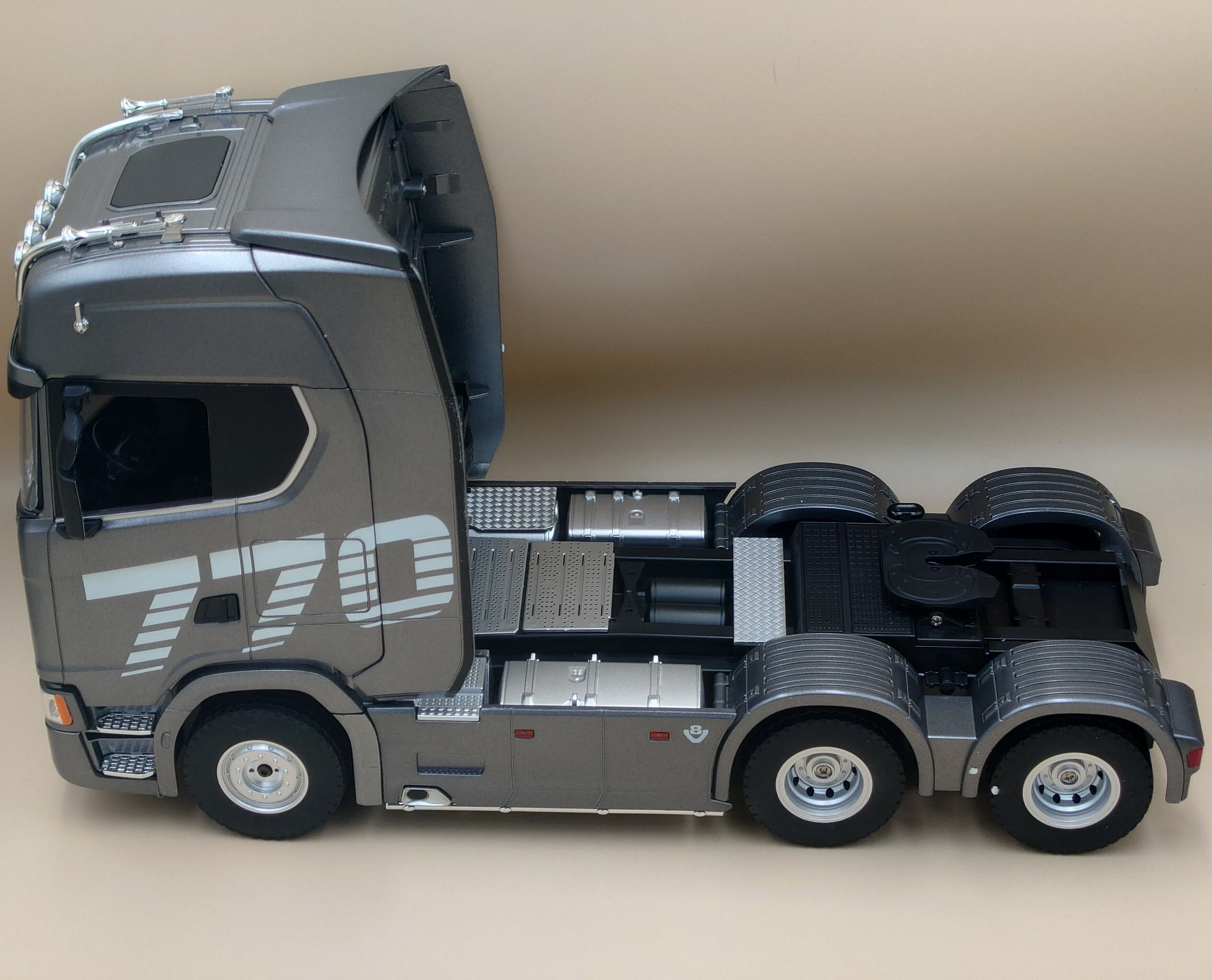 1/18 スカニア SKANIA770S シルバー ラジコン大型トラック トレーラー