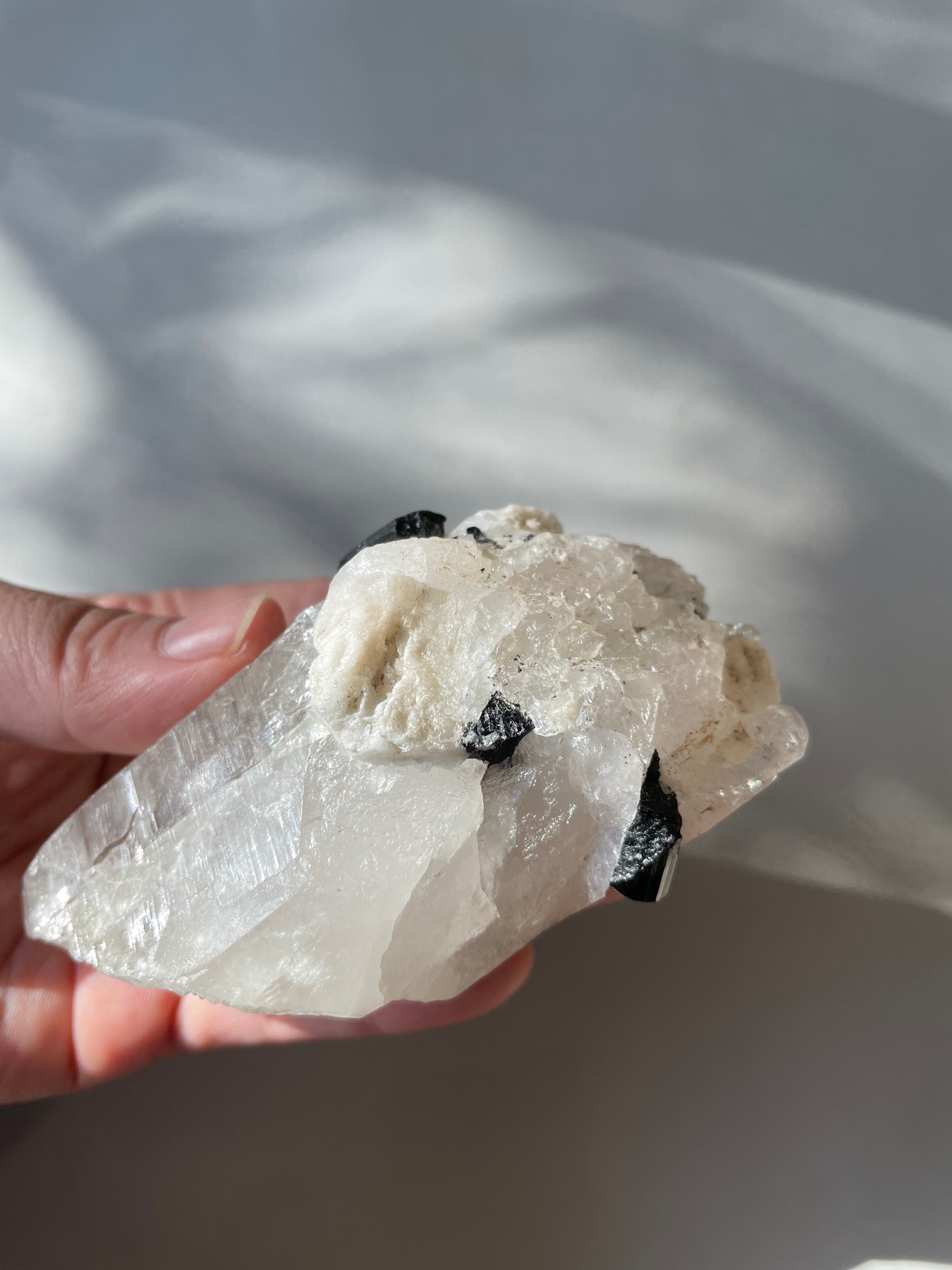 パキスタン　ギルギット　スカルドゥ産　ブラックトルマリンインクォーツ　DT　セルフフィード