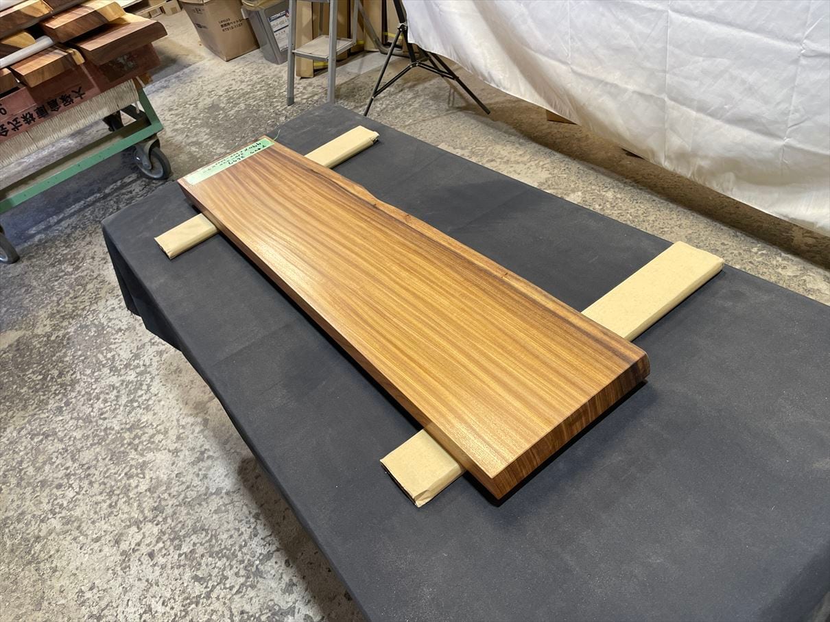 アサメラ3697 アフリカンチーク 片耳 一枚板無垢 990x210-220x40mm