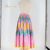 フラダンス 衣装 パウスカート ピンク系 シングル シンプル ティアレ柄 葉っぱ柄 かわいい 華やか 鮮やか 明るい ふわふわ ハワイアン アロハ ハワイアンプリント フラ ダンス レッスン 練習 グリーン系 イエロー系 おしゃれ カラフル 可愛いスカート