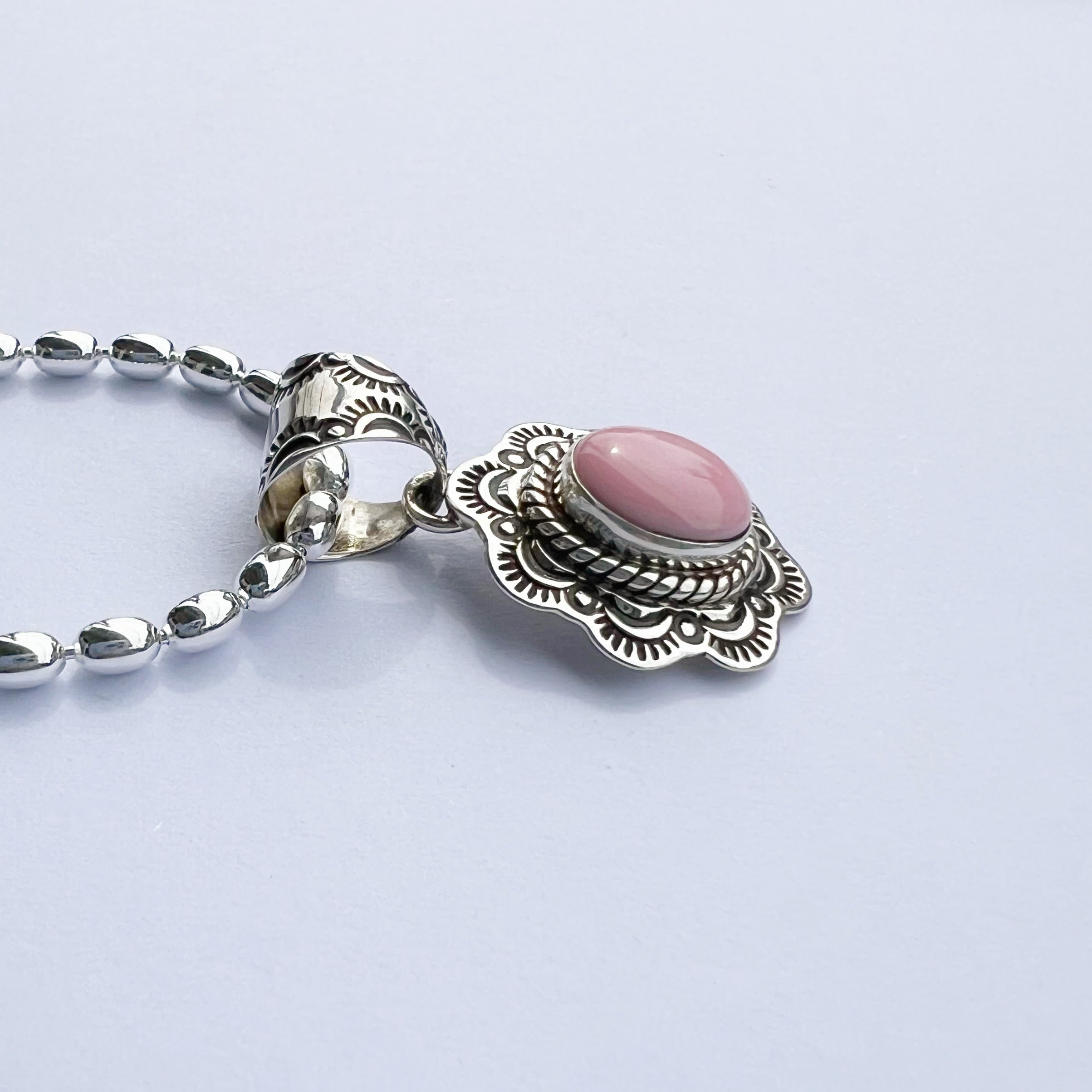 Indian Jewelry 》オーバル コンク シェル ペンダント | 【公式通販
