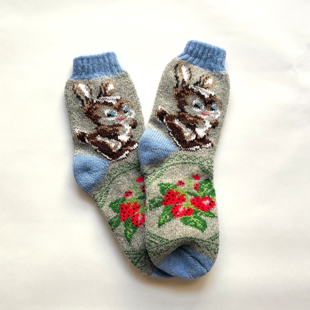 ウクライナ支援／ウールソックス（ウサギ柄）