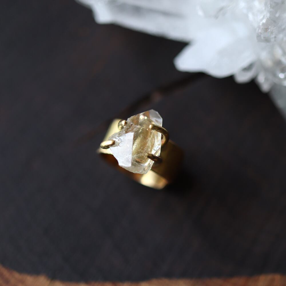 【一点物/S】原石ダイヤモンドクォーツの幅広イヤーカフ